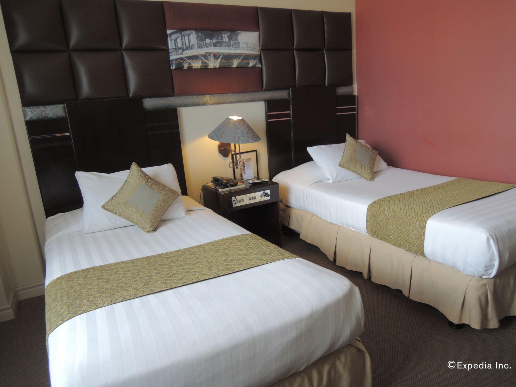 The Bellavista Hotel Lapu-Lapu City Exterior foto