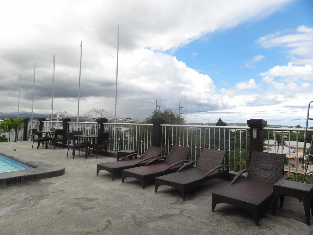 The Bellavista Hotel Lapu-Lapu City Exterior foto